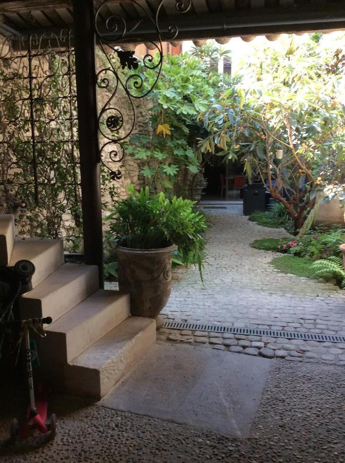 Apartament 13 Quai Jean Jaures LʼIsle-sur-la-Sorgue Zewnętrze zdjęcie